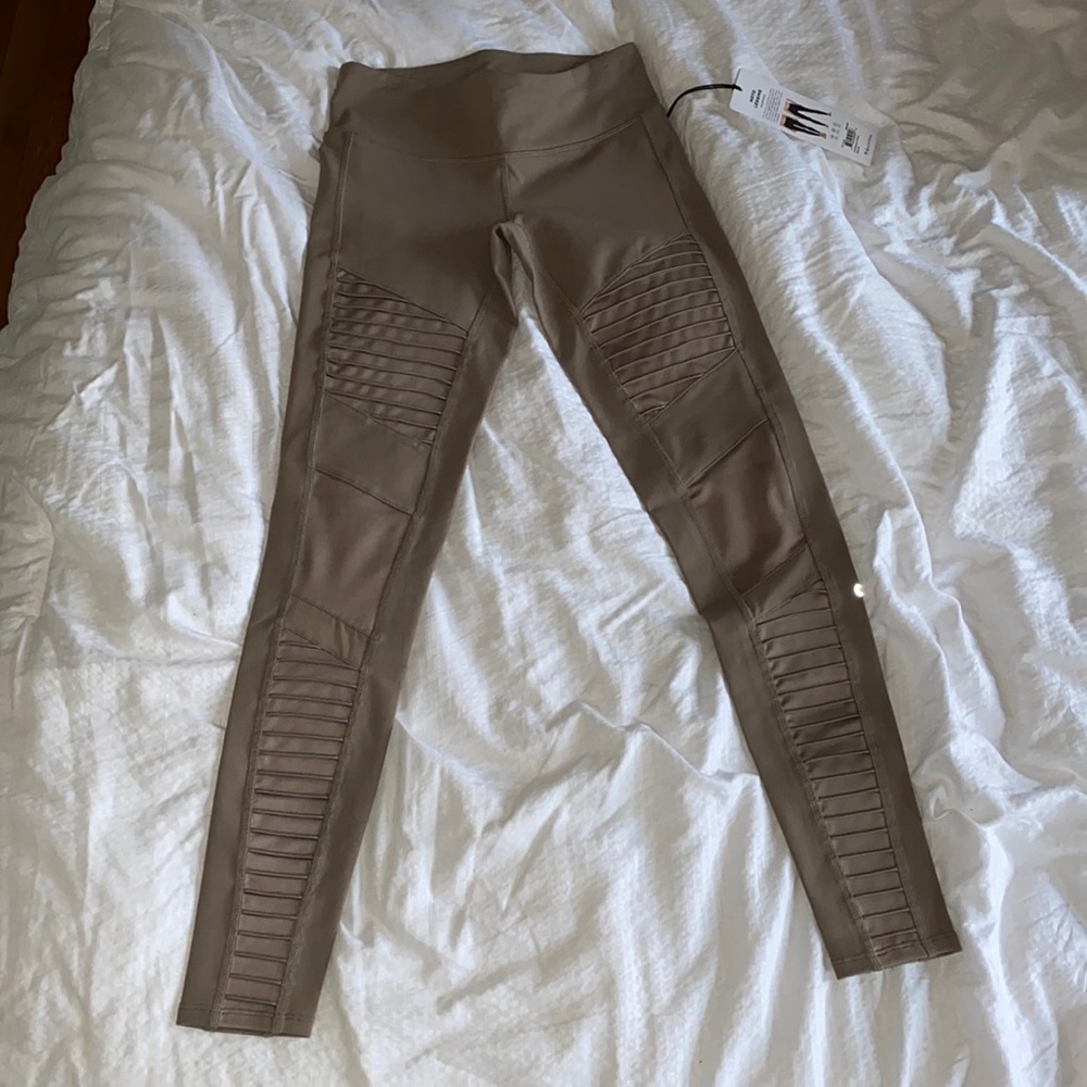 Alo Yoga Moto Legging